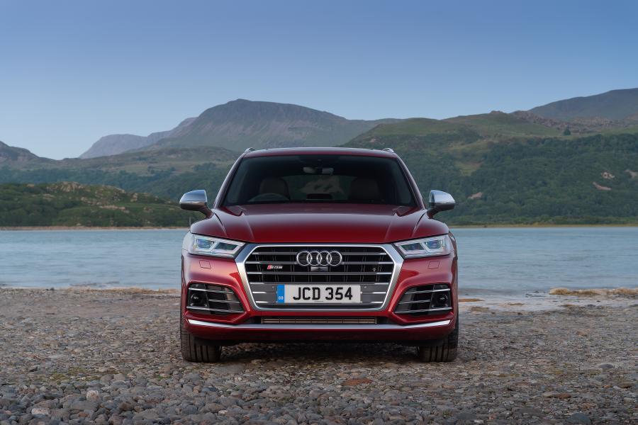  Audi SQ5 3.0 TFSI 2017 года  (UK) (фото 7 из 40)